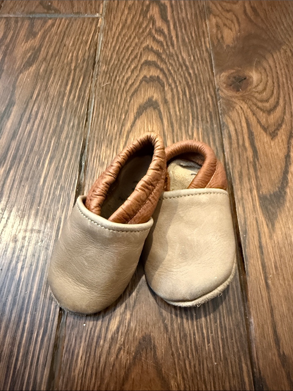 Baby Slip-On Leather Moccasins in Beige and Brown